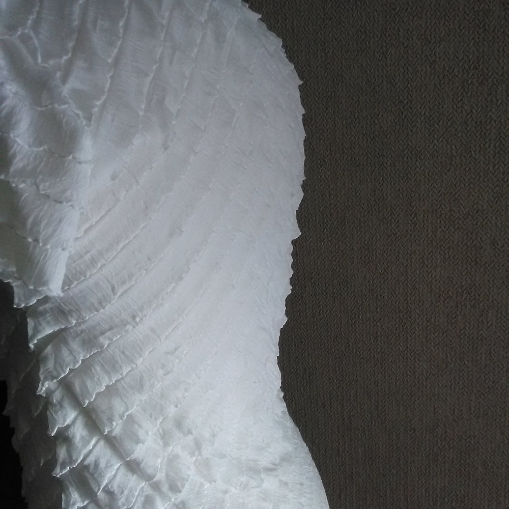 Beautiful LAVISH Ruffle Tee - Picture 6 of 11